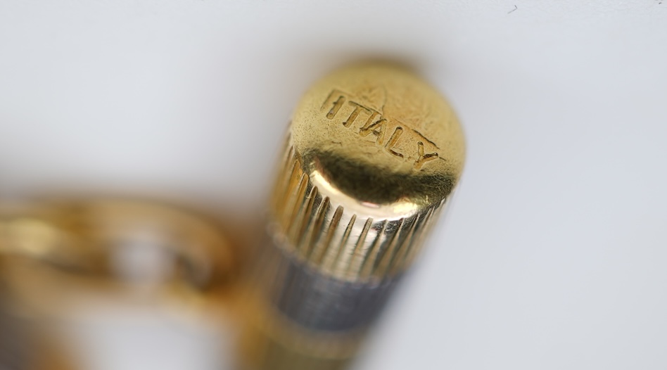 Tiffany & Co., a pair of gold cufflinks